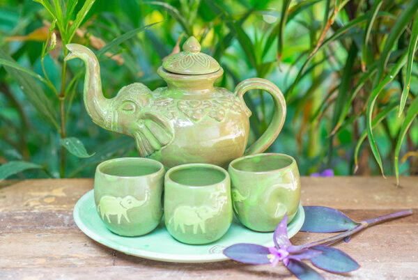 Suit Tea Pot